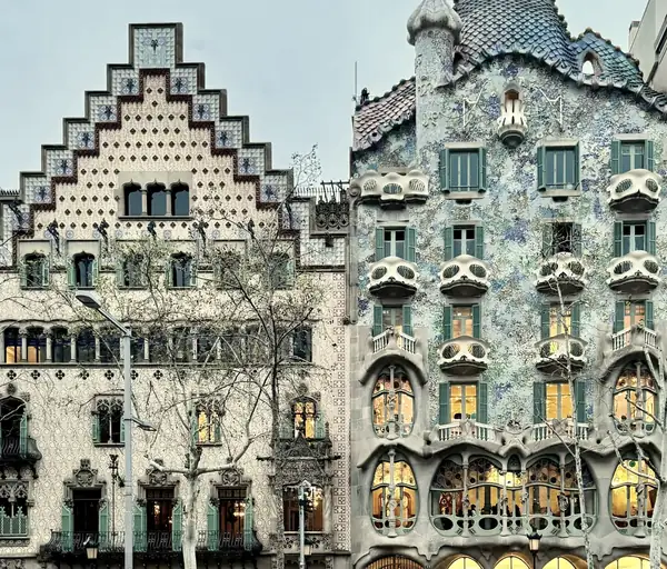 Modernistische gevels aan de Passeig de Gràcia